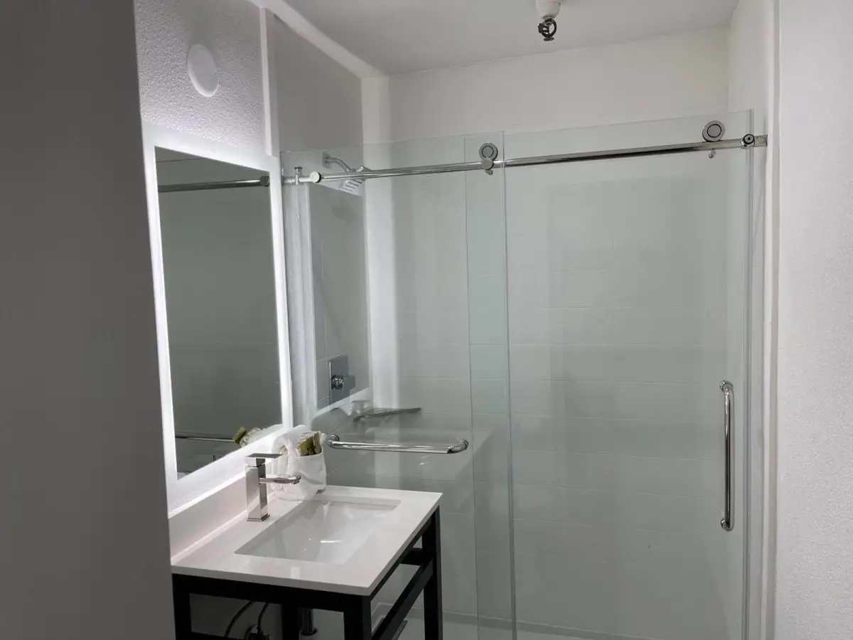 Roy Inn & Suites -Sacramento Midtown 7